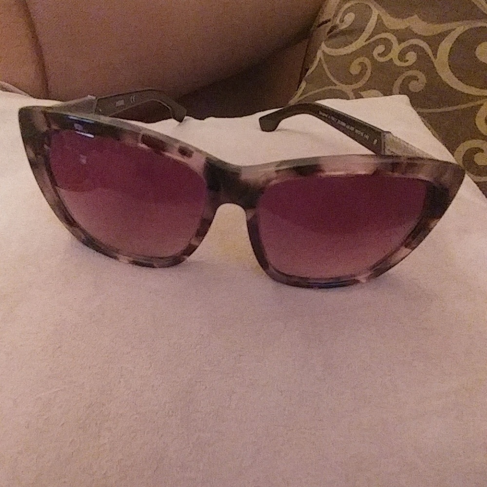๐ glasses - Picture 2 of 4